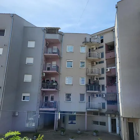 Regina S Apartment